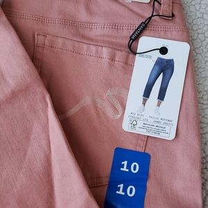 NWT Santana Jeans - Classic Fit w/ Tummy Control Size 10